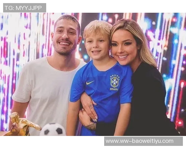 维尼修斯与女友甜蜜互动内马尔点赞称赞这个男孩深深爱着她